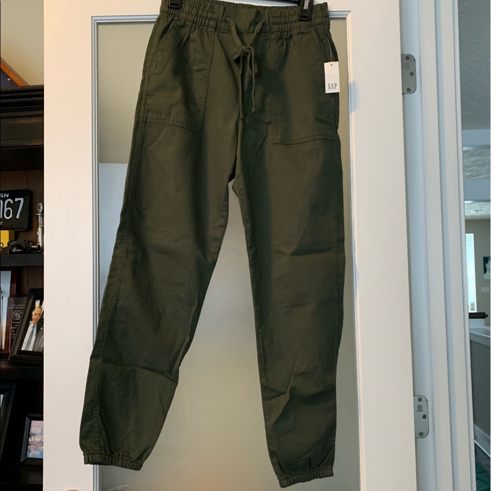 NWT Gap Olive Green Utility Joggers XS